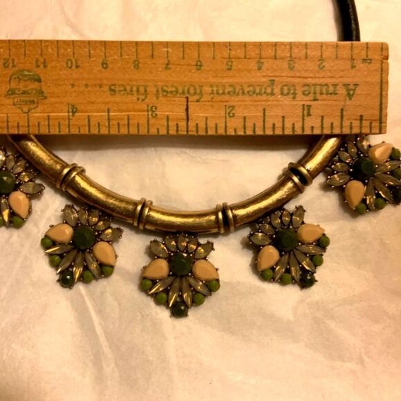 LOFT Matte Gold Cut Crystals Bib Necklace Leather Chain - Picture 5 of 5